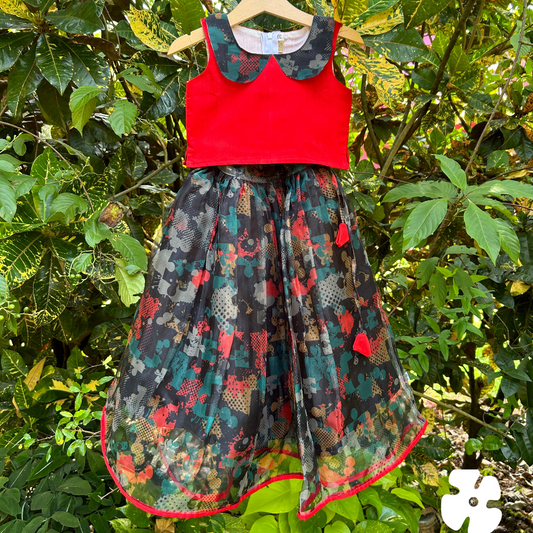 Organza skort with red Peter Pan collar